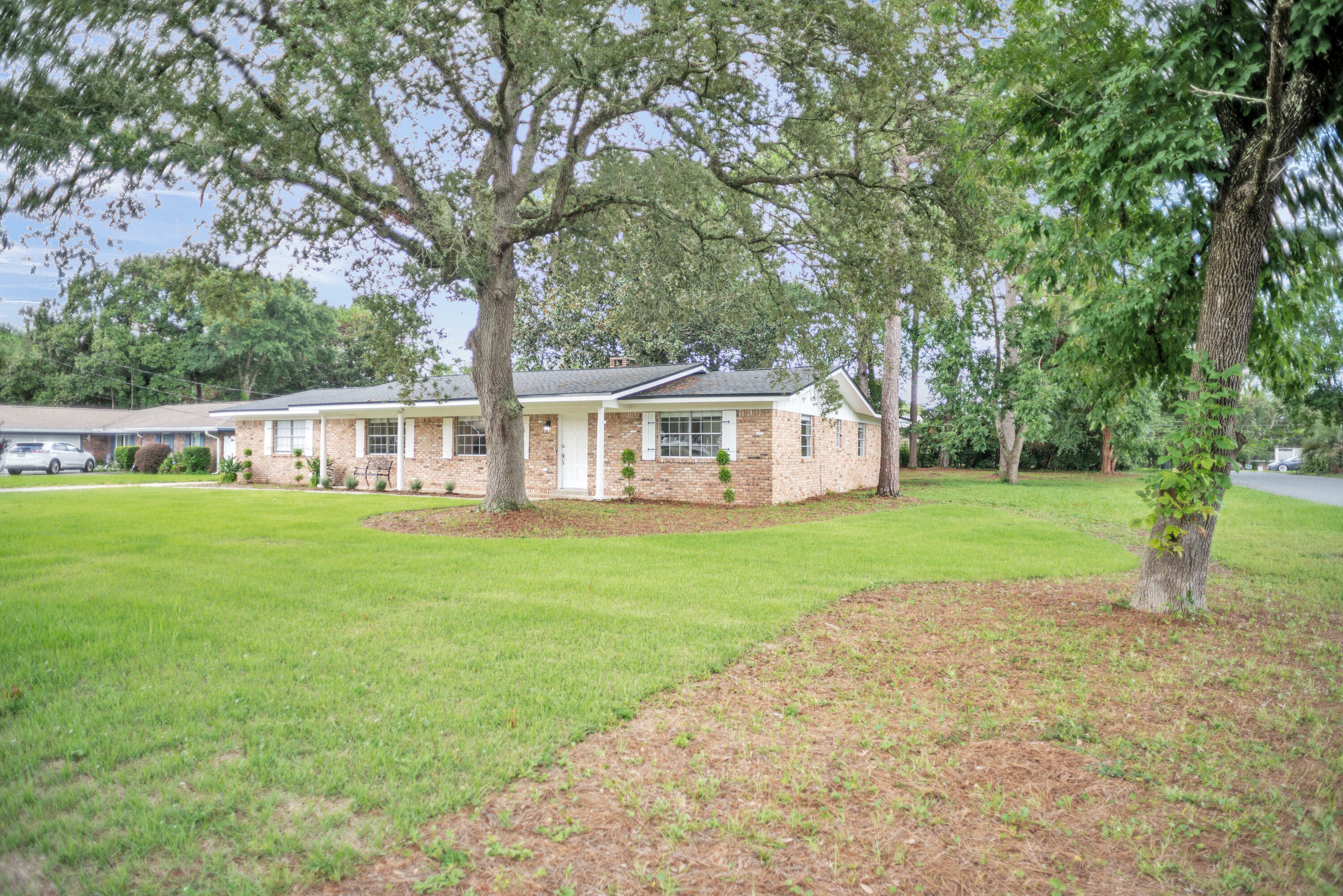 Property Photo:  19 Magnolia Avenue  FL 32579 