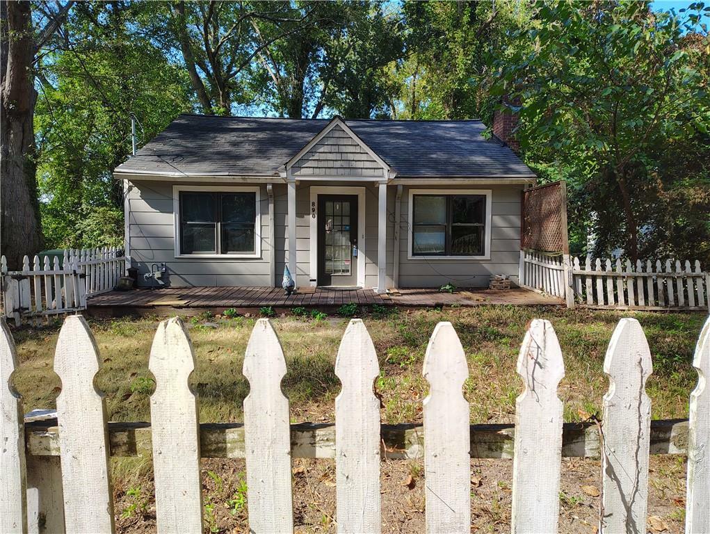 Property Photo:  890 Custer Avenue SE  GA 30316 