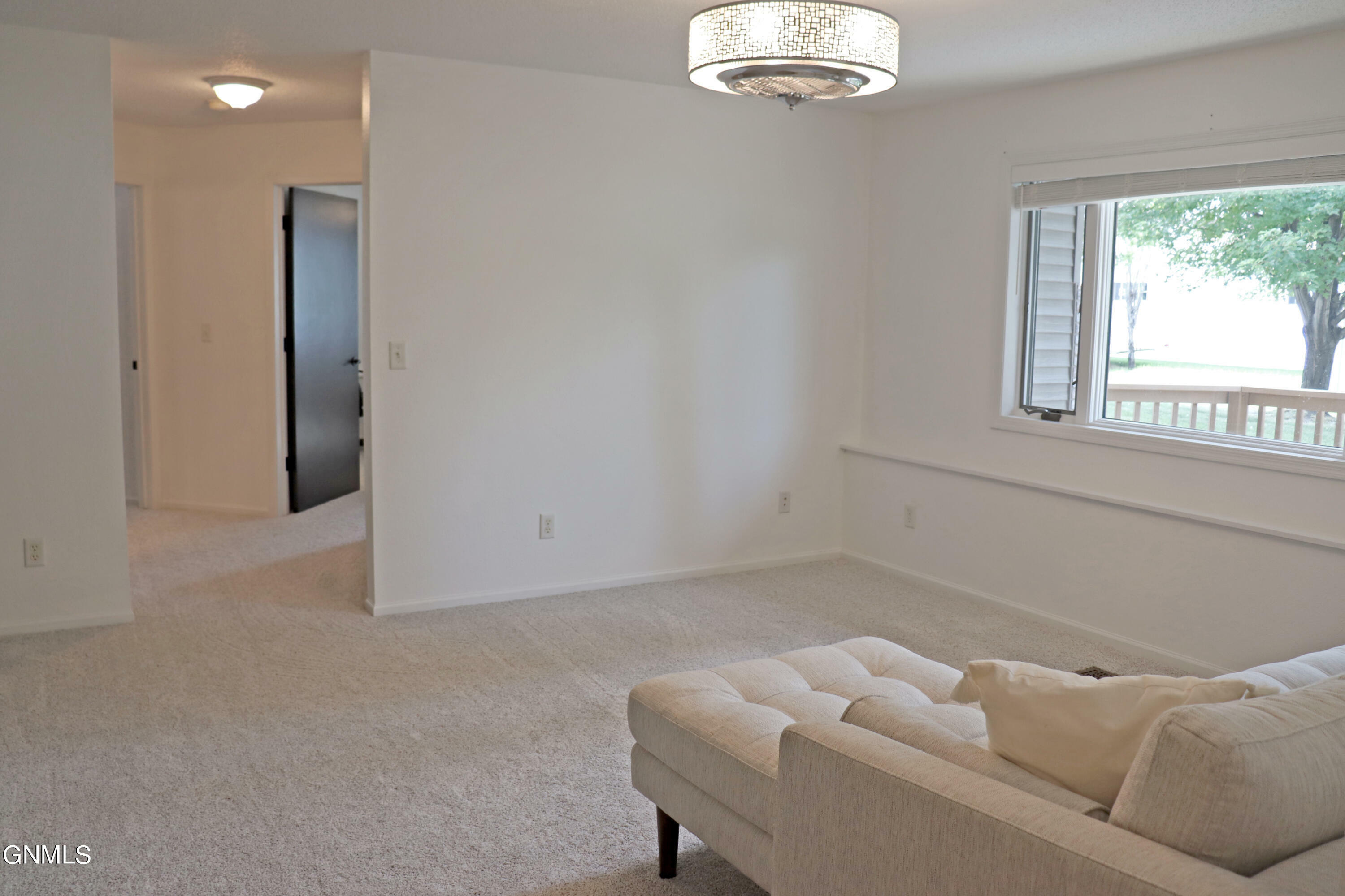 Property Photo:  717 Bridgeport Drive 2  ND 58504 