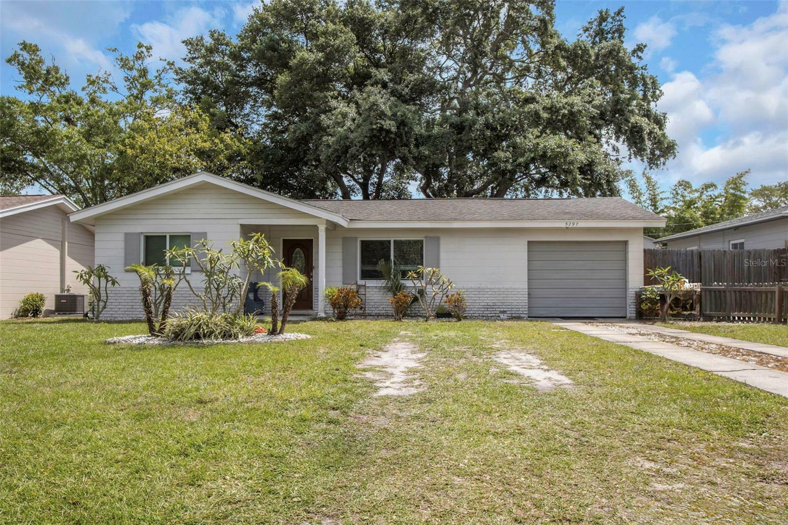 Property Photo:  5297 97th Way N  FL 33708 