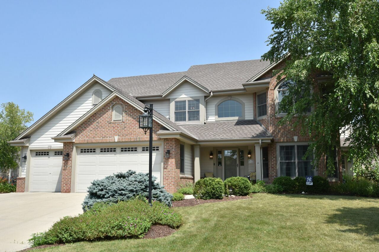 Property Photo: W150n7328 Wood View Dr WI 53051
