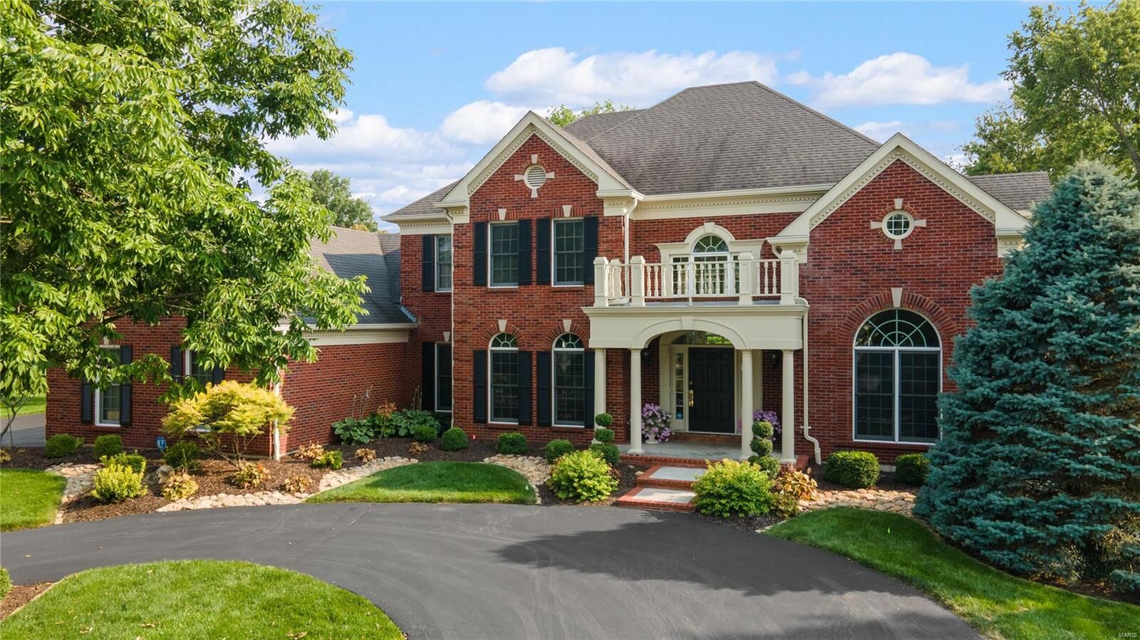 Property Photo:  
