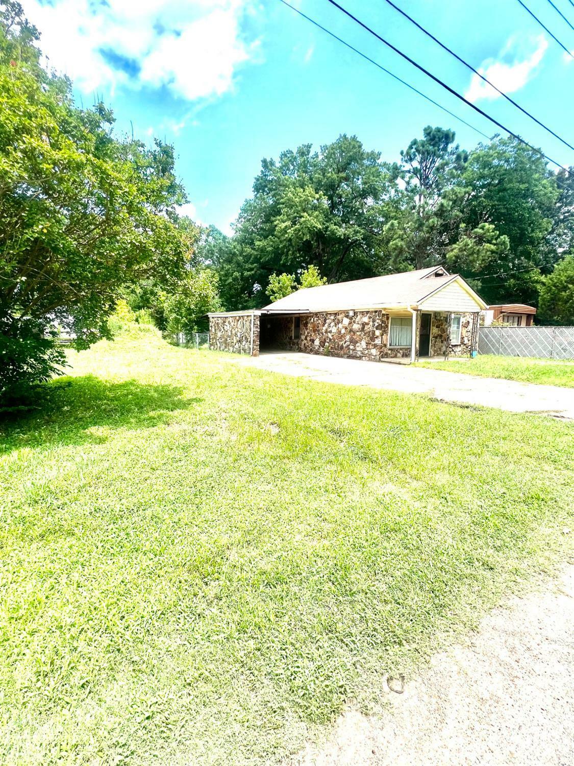 Property Photo:  206 Hickory Street  AR 72401 