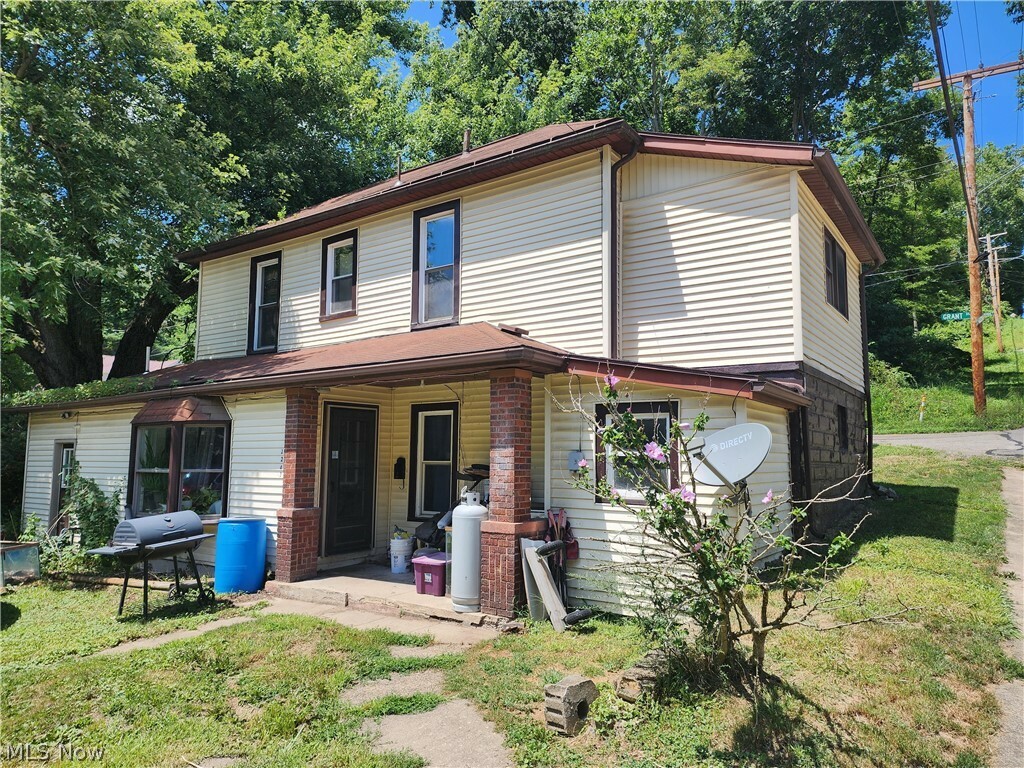 Property Photo:  1241 Sharon Avenue  OH 43701 