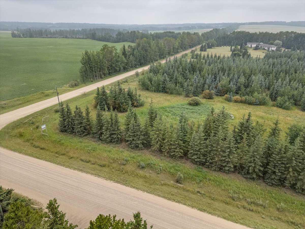 Photo de la propriété: On Range Road 33 #2 AB T0C 2J0