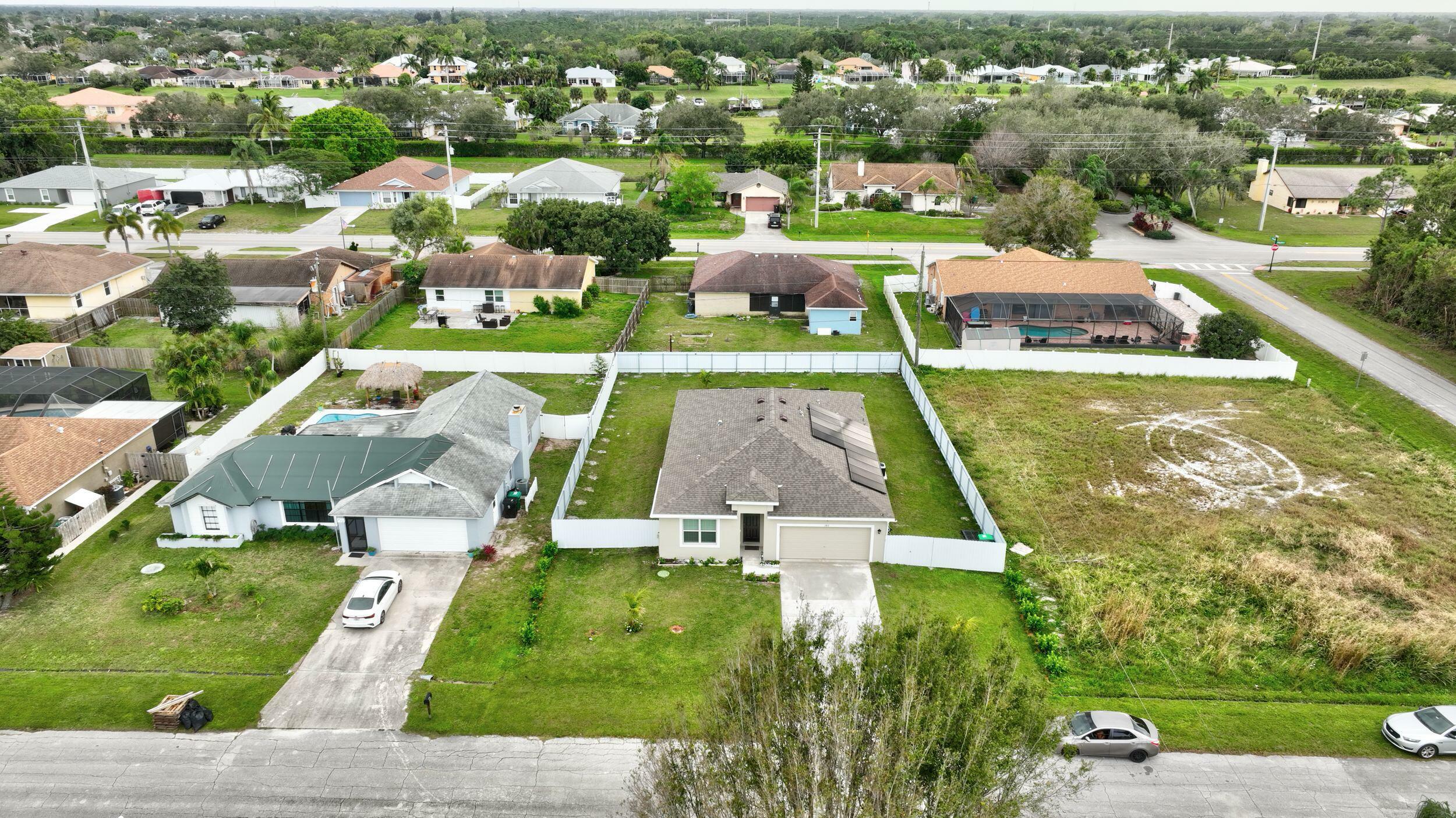 Property Photo:  282 SW Fairchild Avenue  FL 34984 