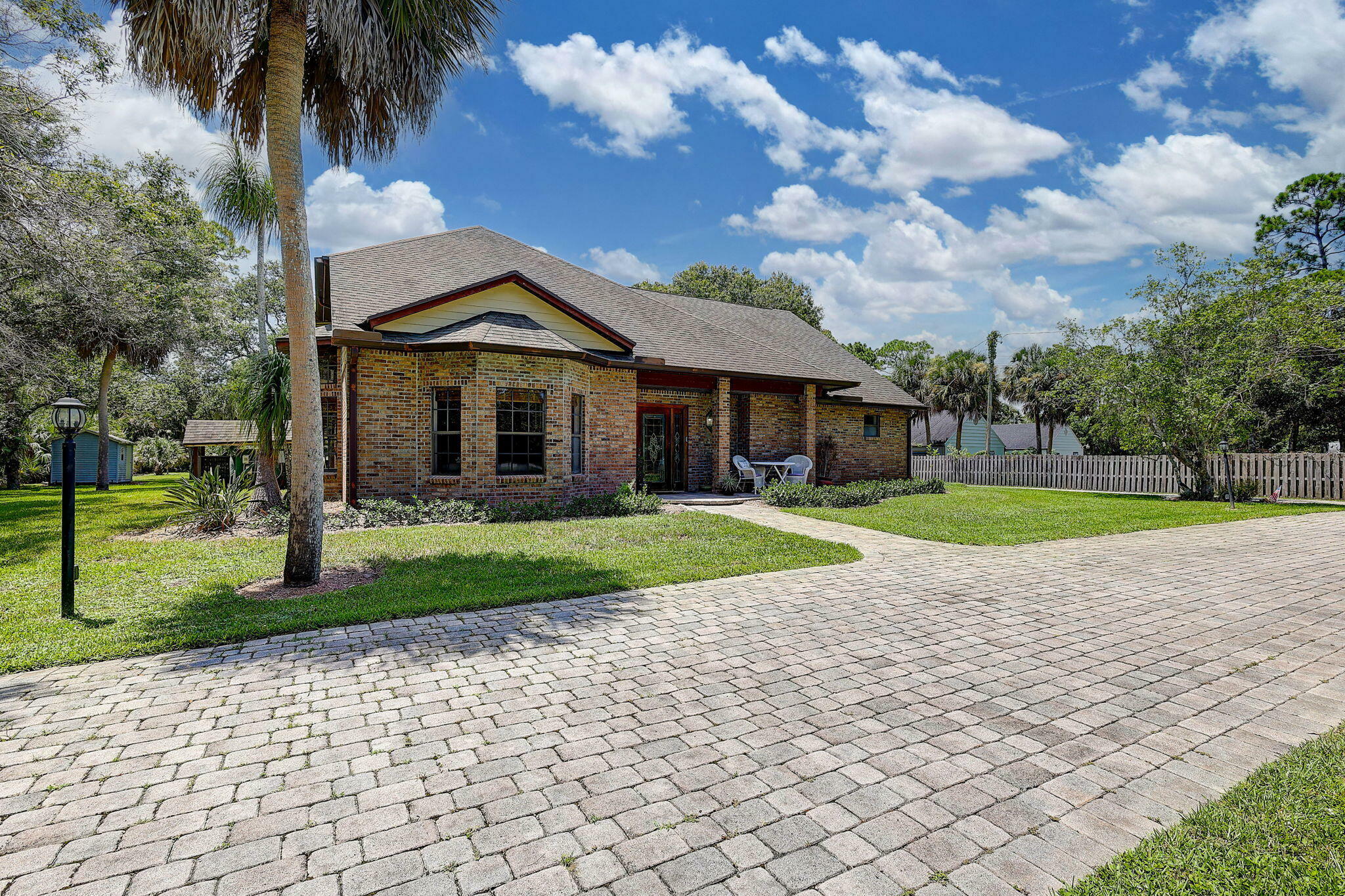 Property Photo:  5619 Oleander Avenue  FL 34982 