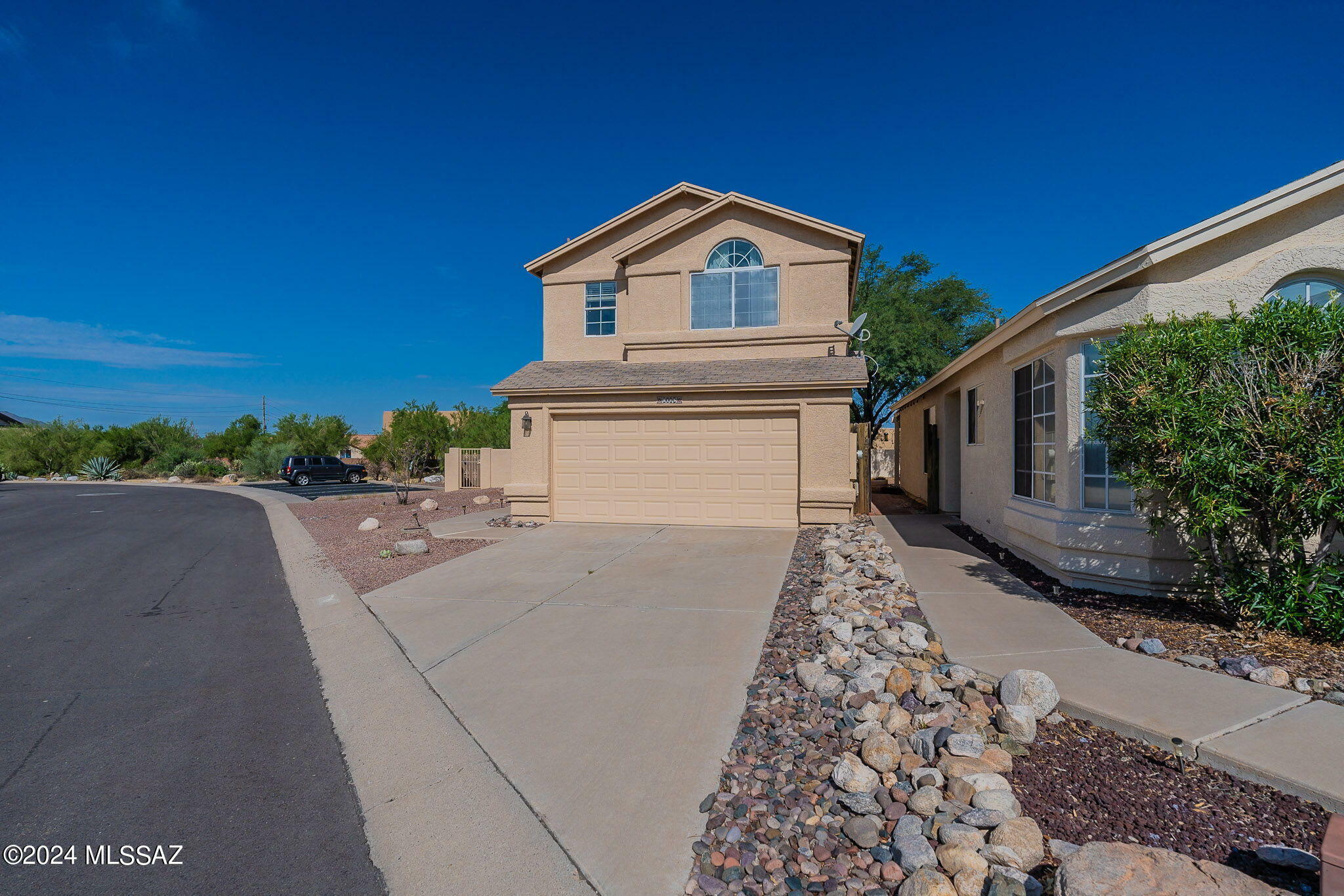 Property Photo:  8115 N Midnight Way  AZ 85741 