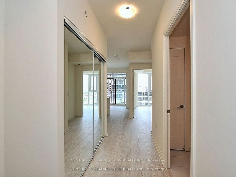 Property Photo:  9000 Jane St 422  ON L4K 0M6 