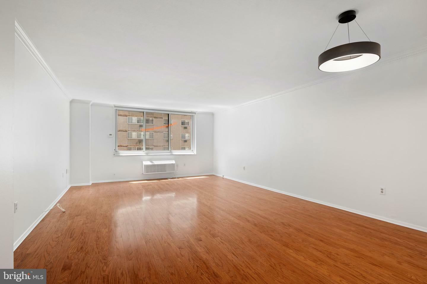 Property Photo:  1901 John F Kennedy Boulevard 615  PA 19103 