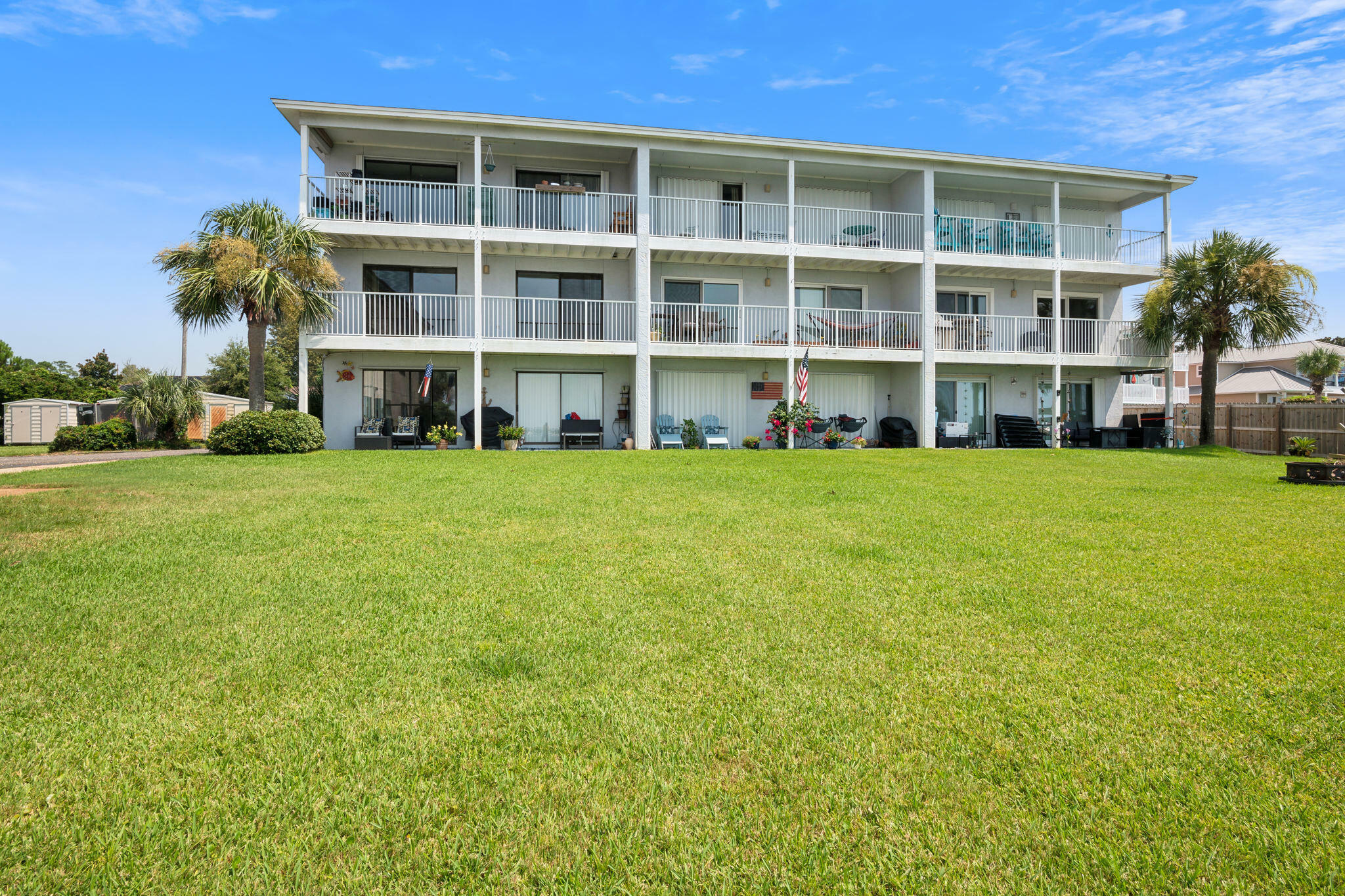 Property Photo:  1691 US-98 Apt 306  FL 32569 