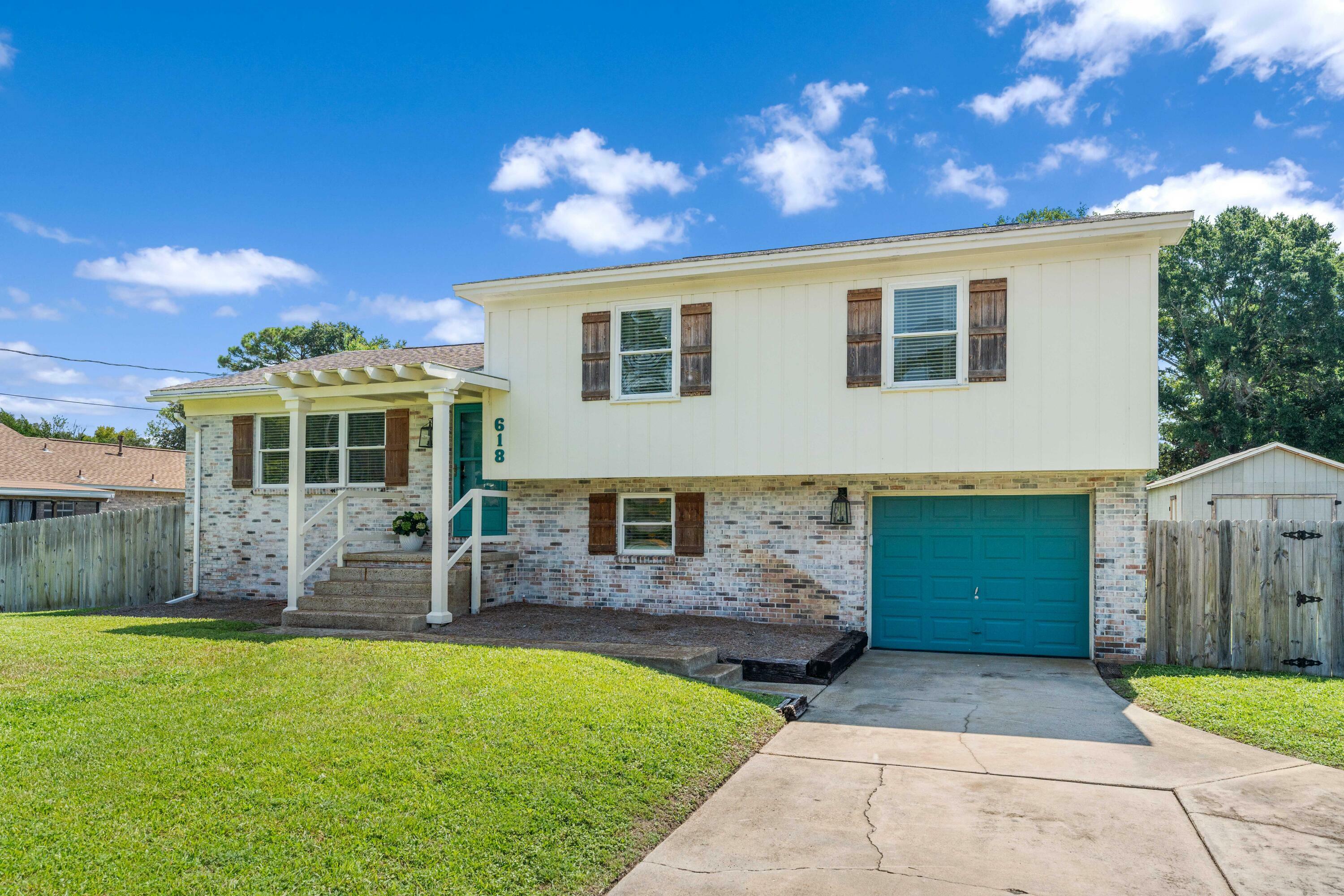 Property Photo:  618 Benning Drive  FL 32541 