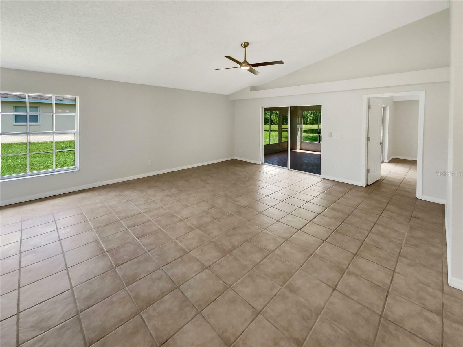 Property Photo:  2119 Donegan Place  FL 32826 