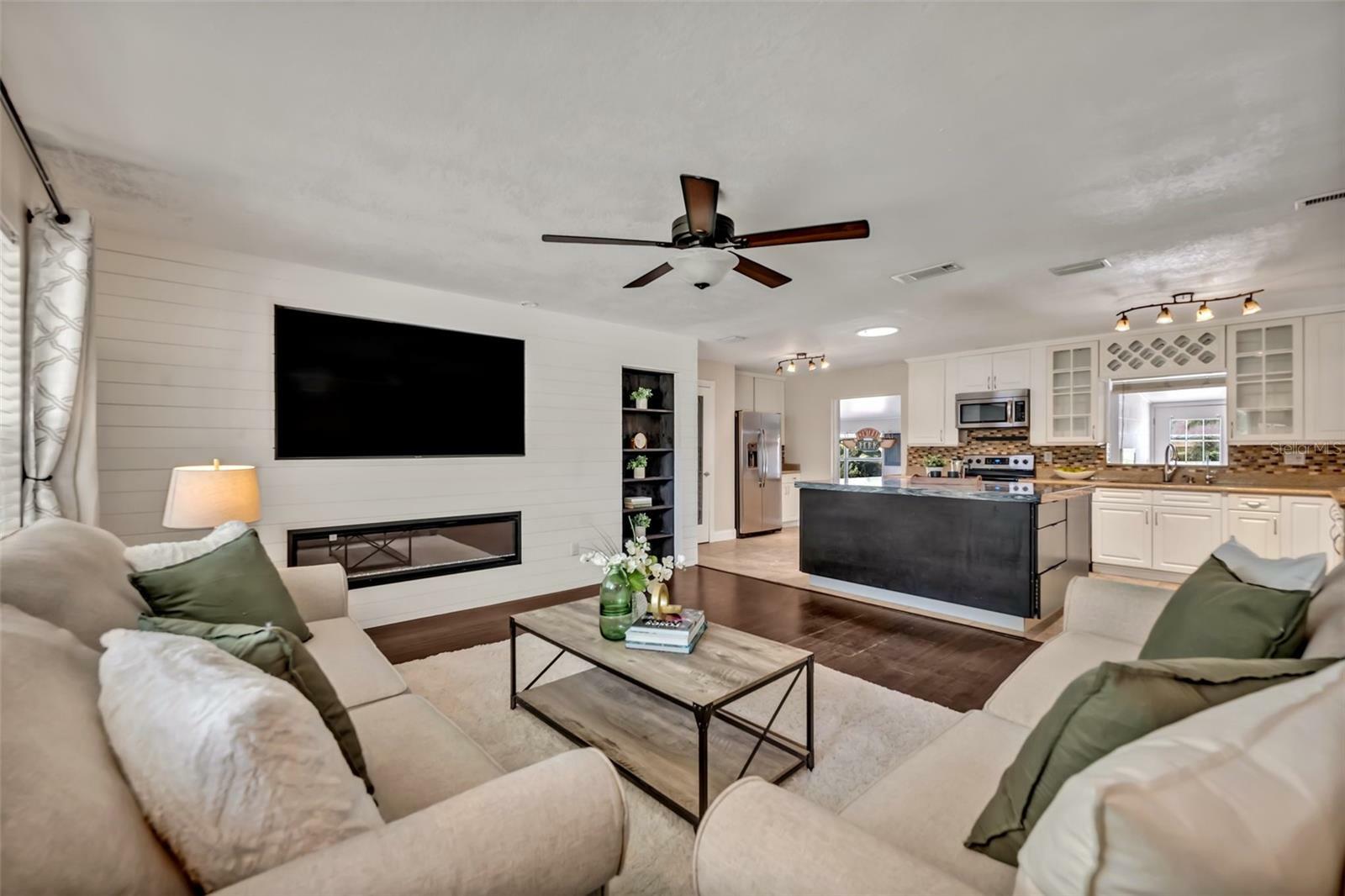 Property Photo:  4854 Berrywood Drive  FL 32812 