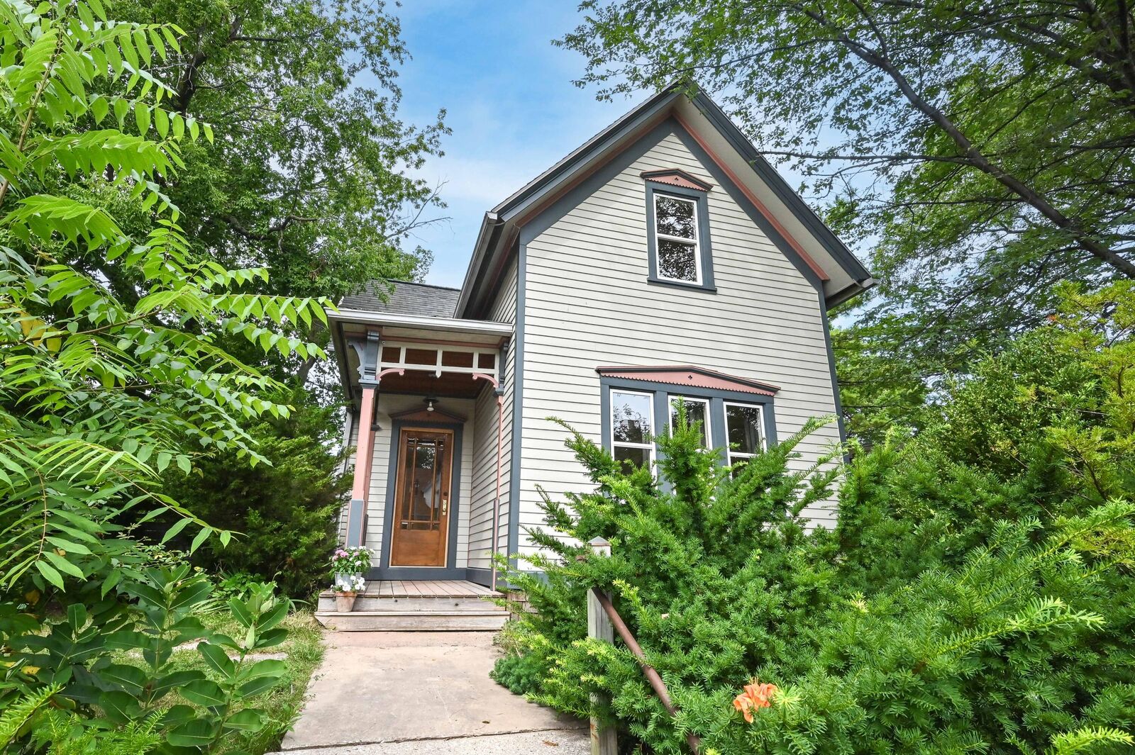 Property Photo:  2323 N Holton St  WI 53212 