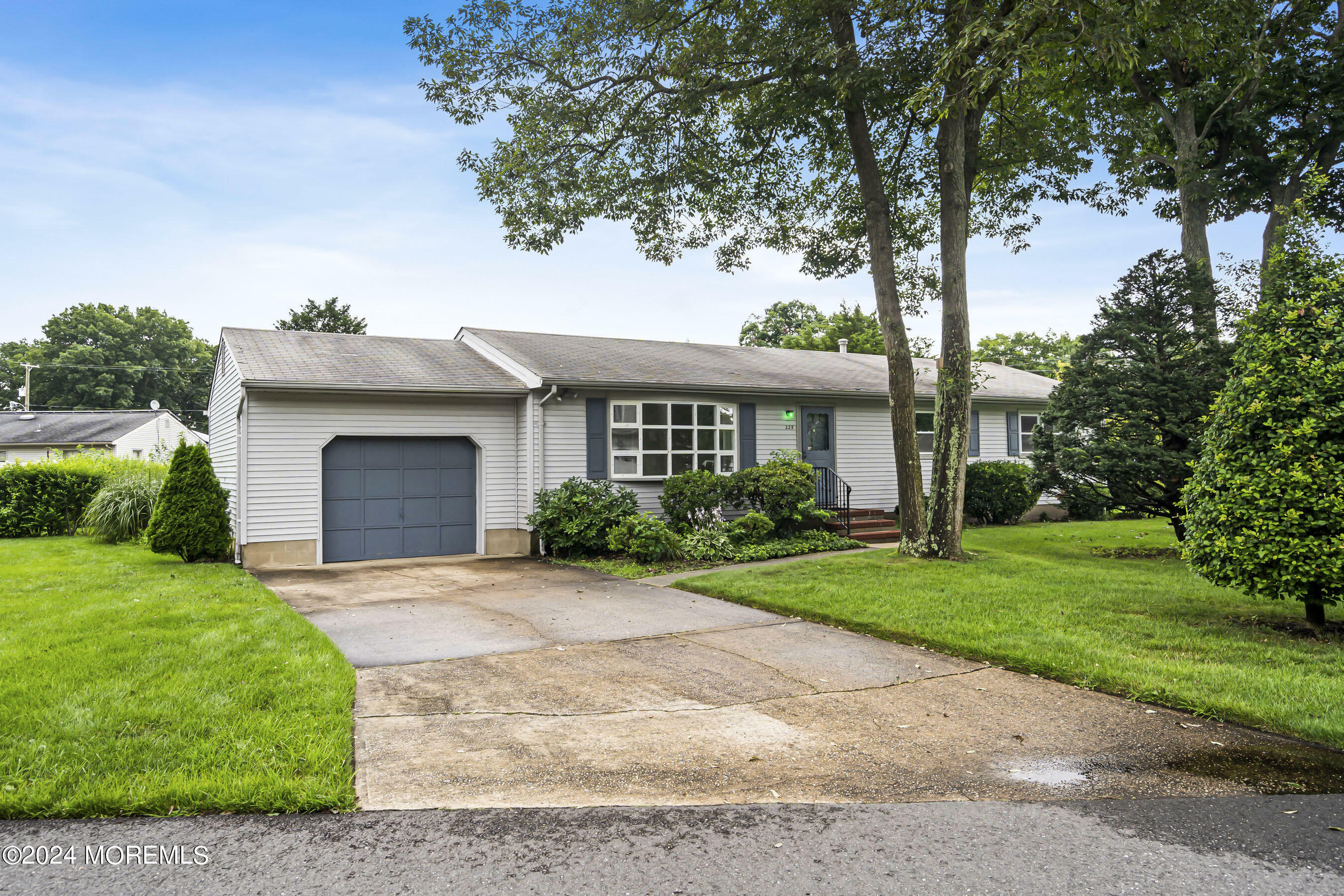 Property Photo:  229 Virginia Drive  NJ 08723 