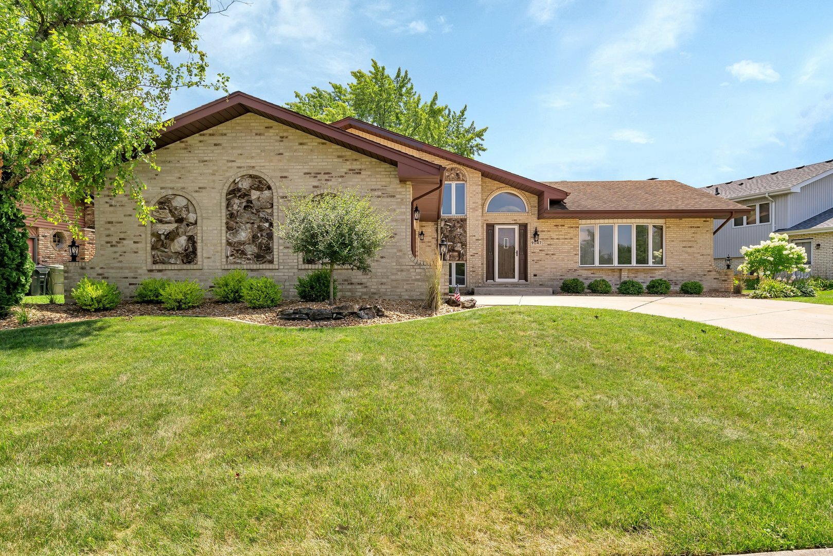 Property Photo: 9047 178th Street IL 60487