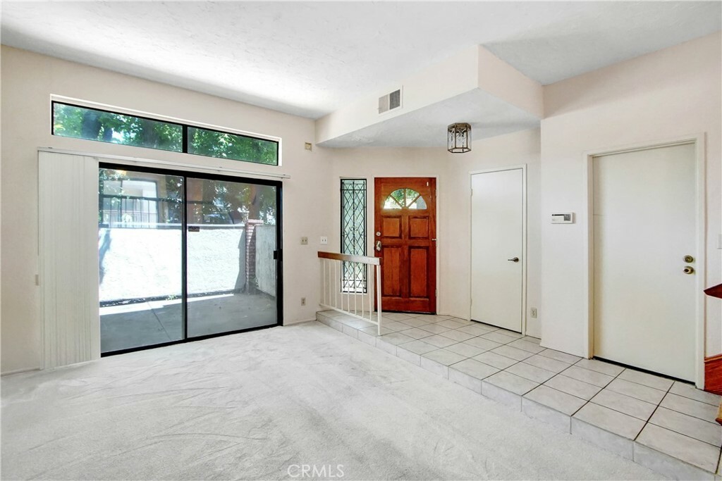 Property Photo:  7100 Balboa Boulevard 301  CA 91406 