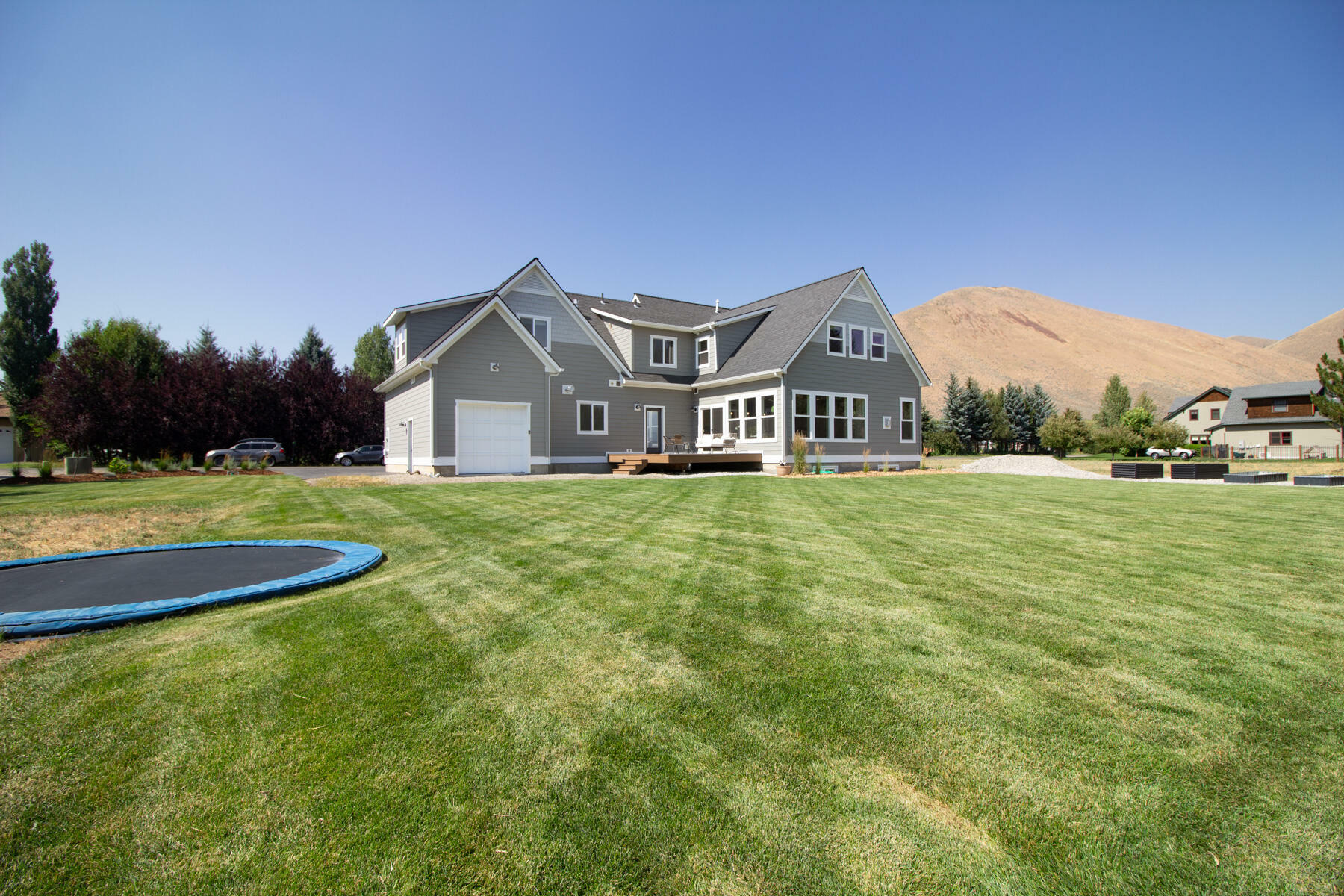 Property Photo:  102 S Hiawatha Dr  ID 83333 