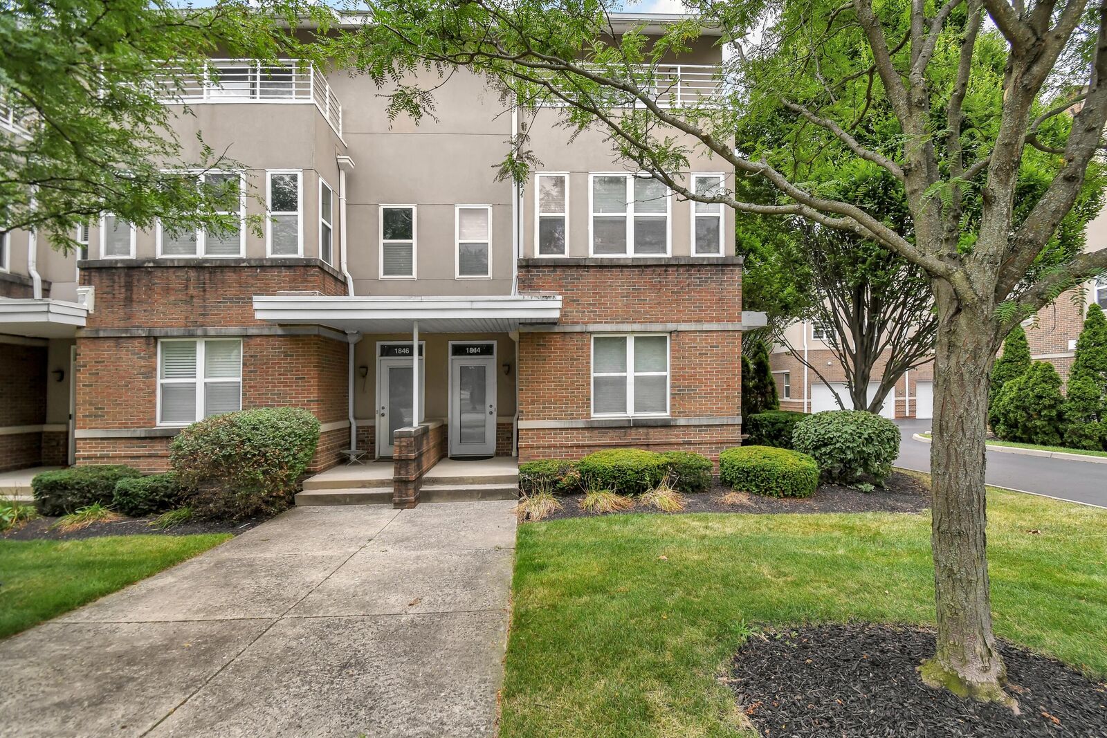 Property Photo:  1844 Northwest Boulevard  OH 43212 