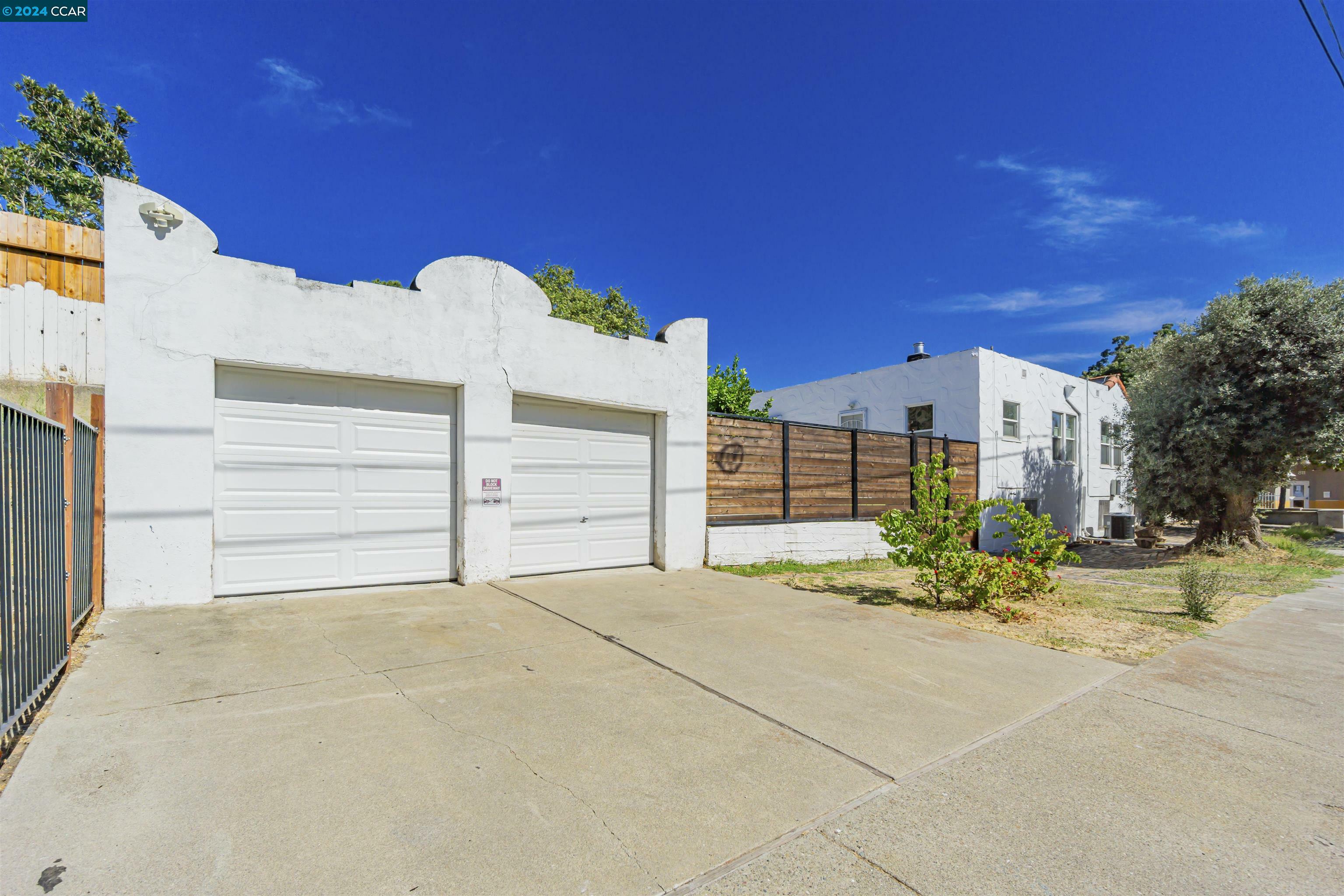 Property Photo:  822 W 4th St  CA 94509 