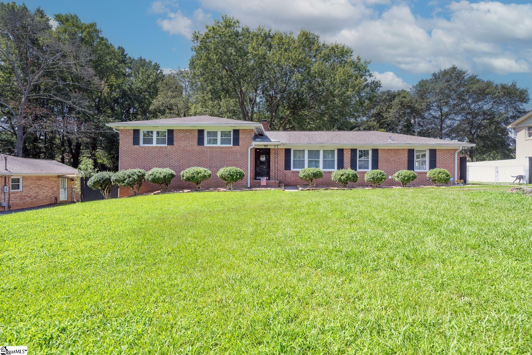 Property Photo:  306 Sycamore Drive  SC 29662 