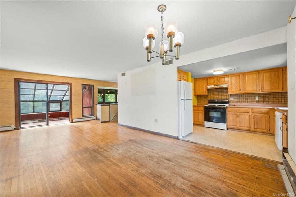 Property Photo:  40 Felter Hill Road  NY 10950 