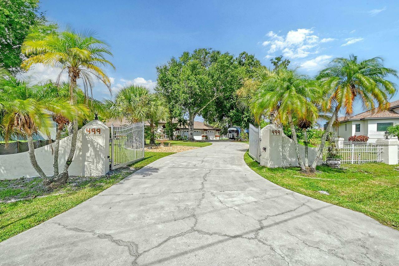 Property Photo:  499 Viceroy Terrace  FL 33954 