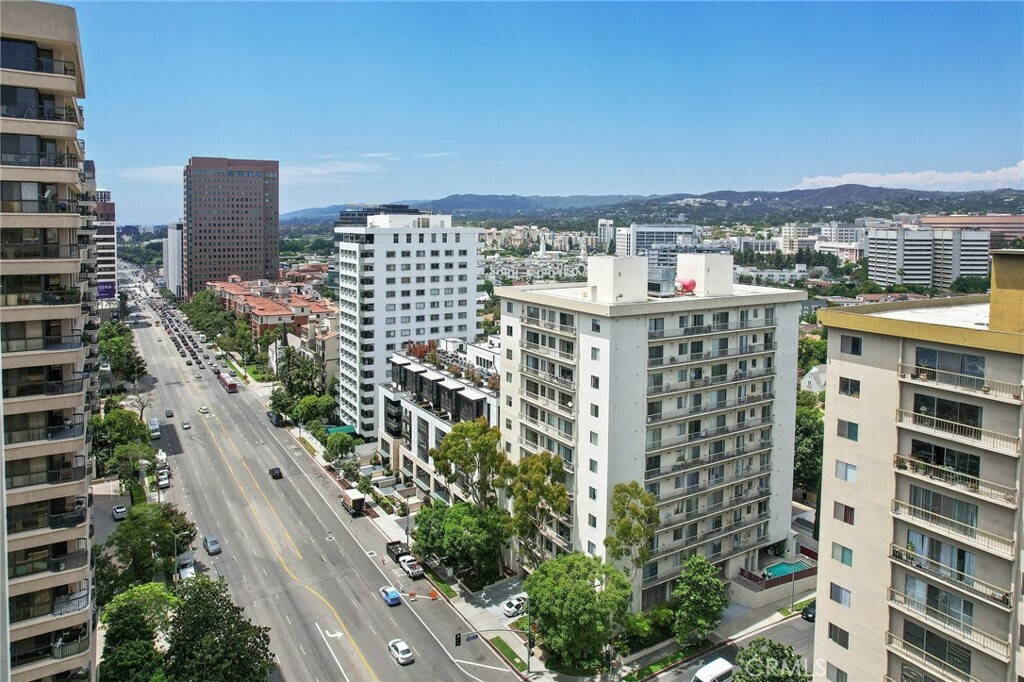 Property Photo:  10751 Wilshire Boulevard Penthouse 8  CA 90024 