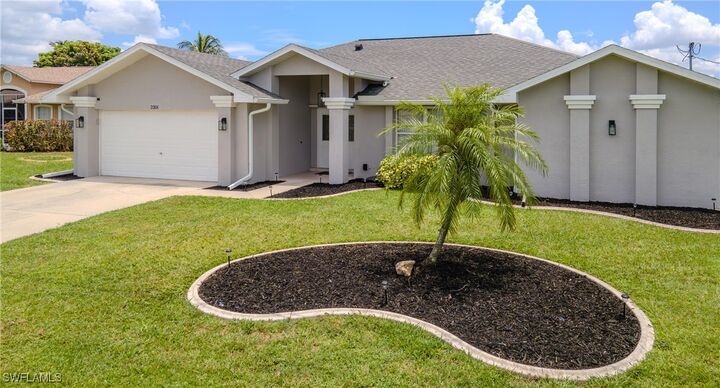 Property Photo: 2201 SE 10th Avenue FL 33990
