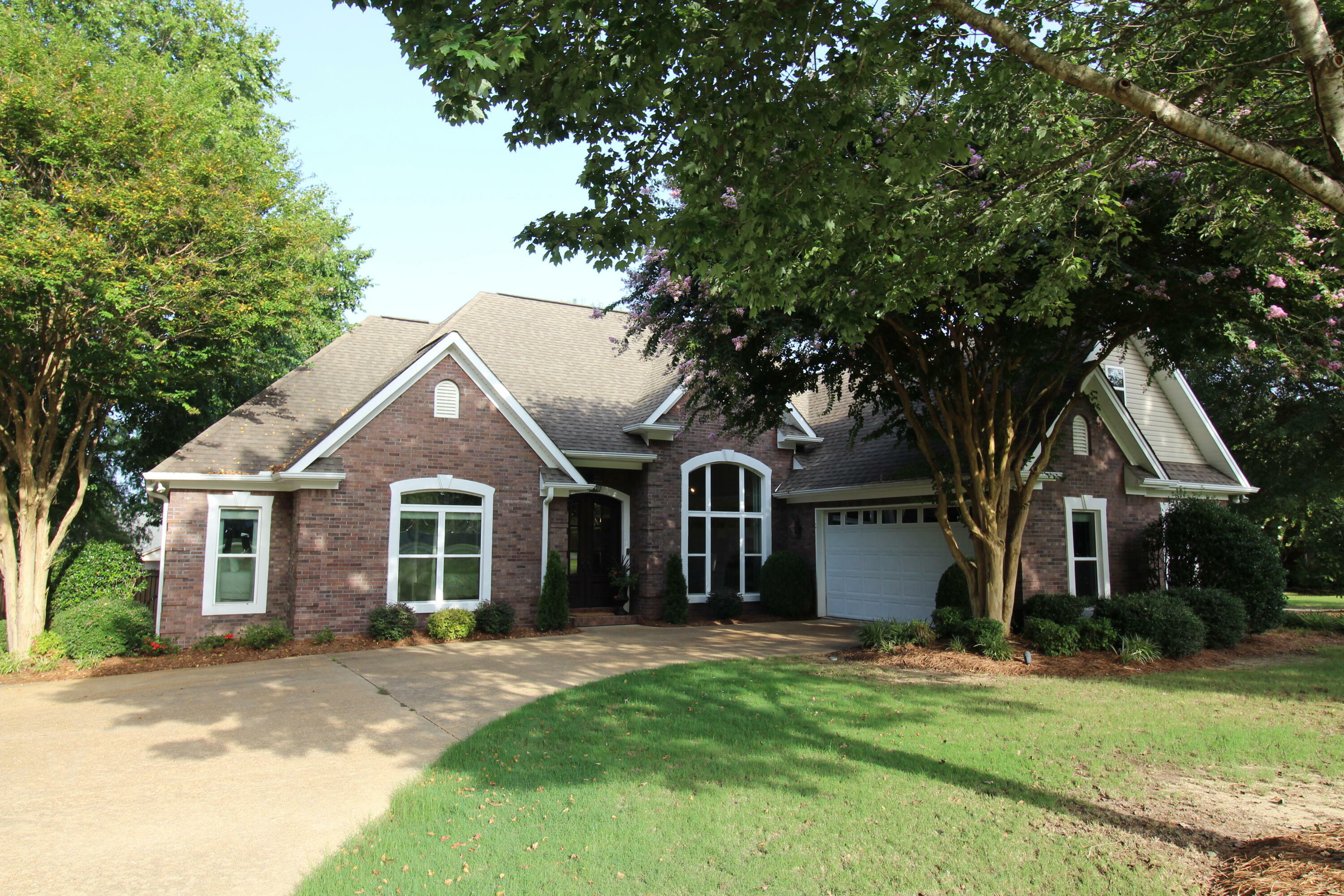 Property Photo:  121 Garden Park  MS 38866 