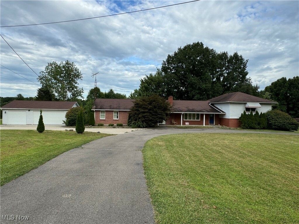 Property Photo:  1717 Stillwagon Road  OH 44446 