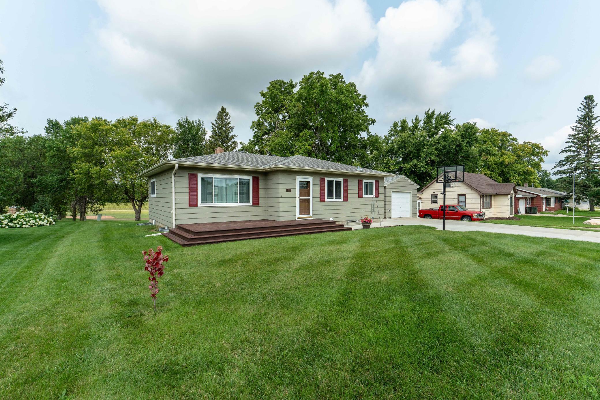 Property Photo:  322 10th Avenue SE  MN 56531 