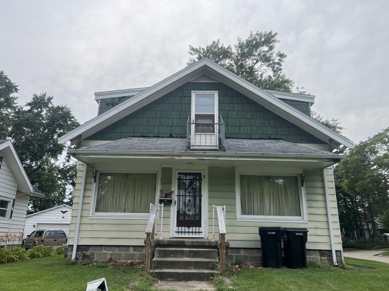 Property Photo:  1156 Oak Street  WI 53511 