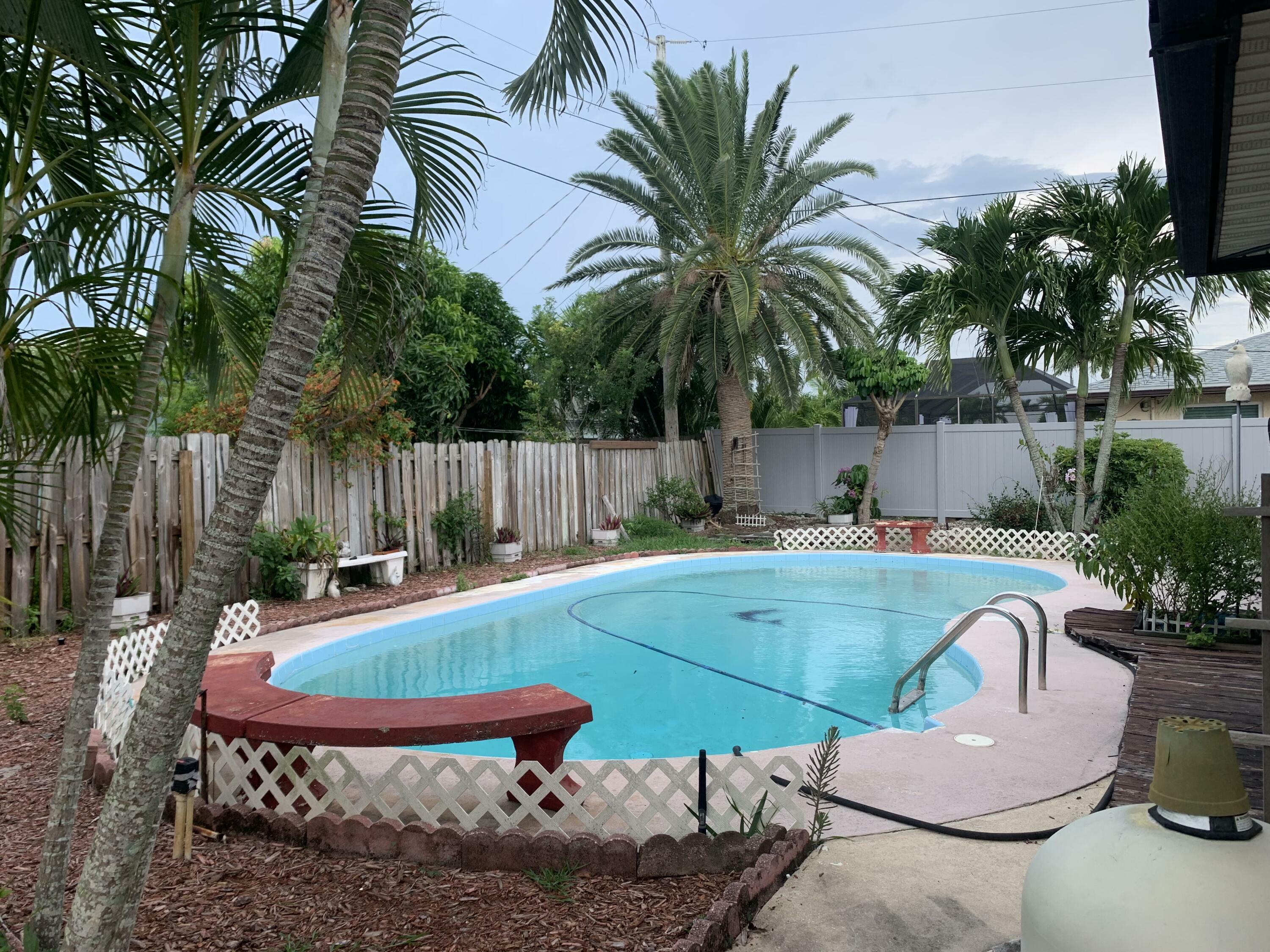 Property Photo:  103 N Bay Drive N  FL 32937 