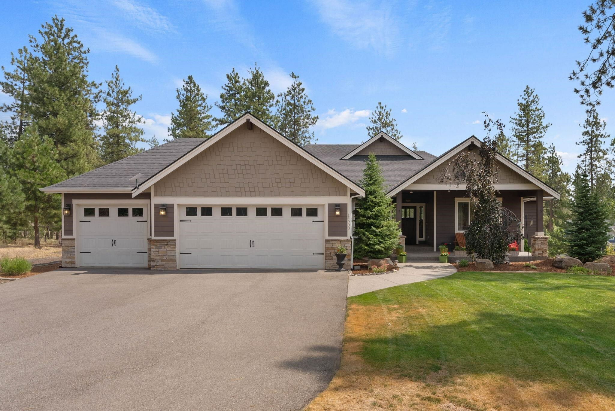 Property Photo: 14908 N Country Ridge Ln WA 99208