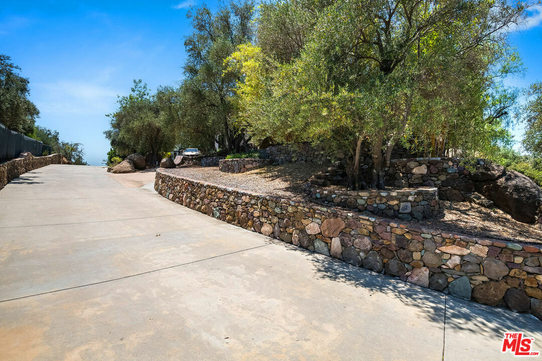 Property Photo:  182 N Kanan Dume Rd  CA 90265 