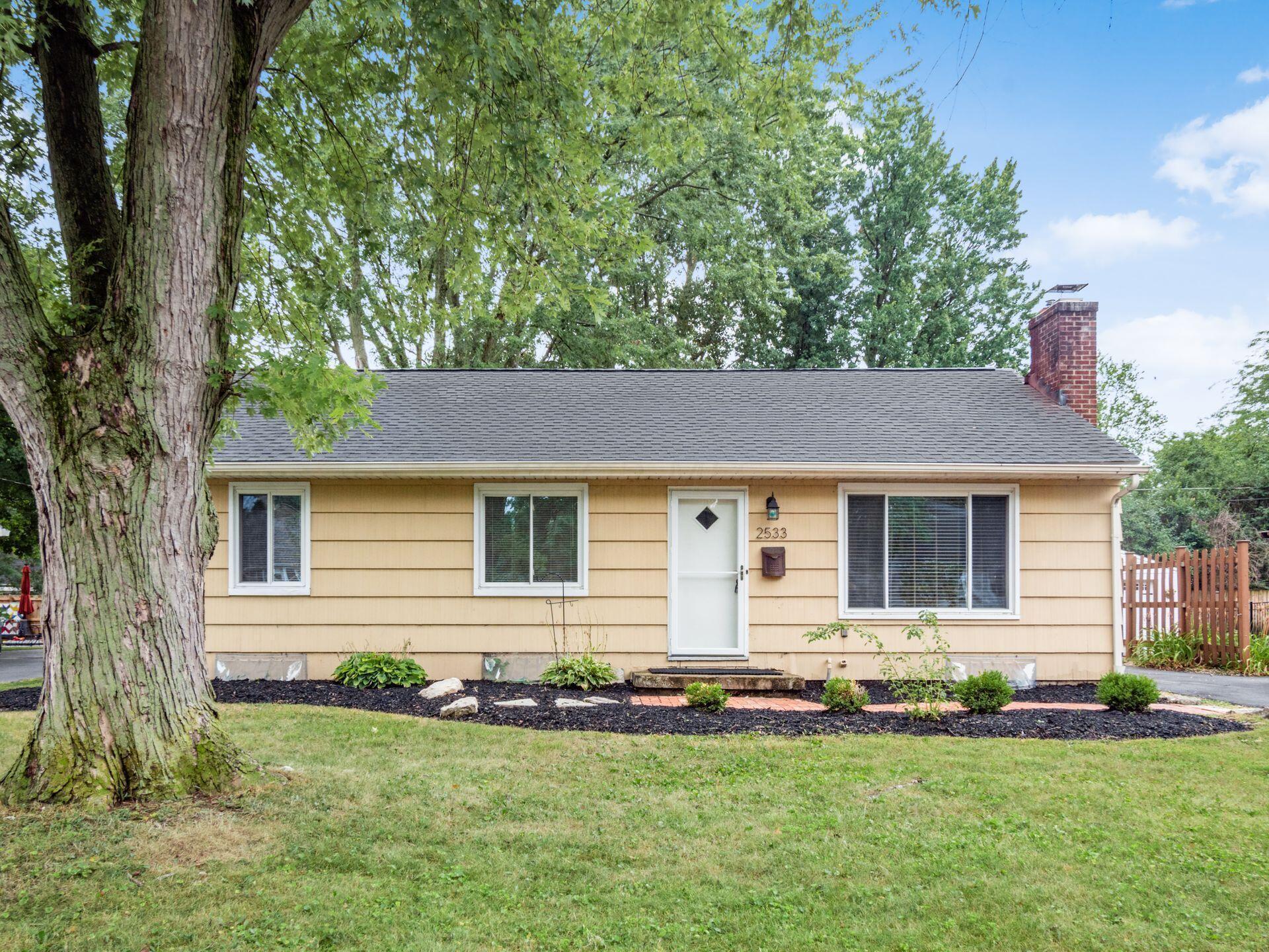 2533 Nottingham Road  Upper Arlington OH 43221 photo