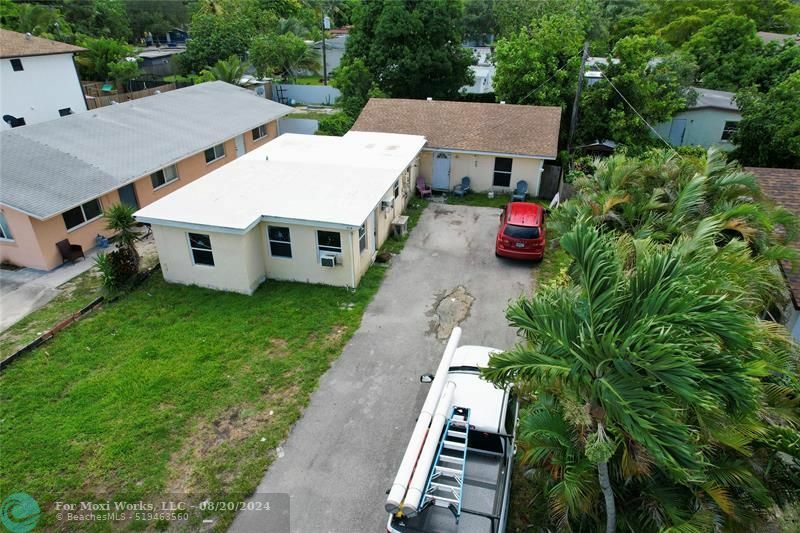 Property Photo:  414 N 60th Way #1-2  FL 33024 