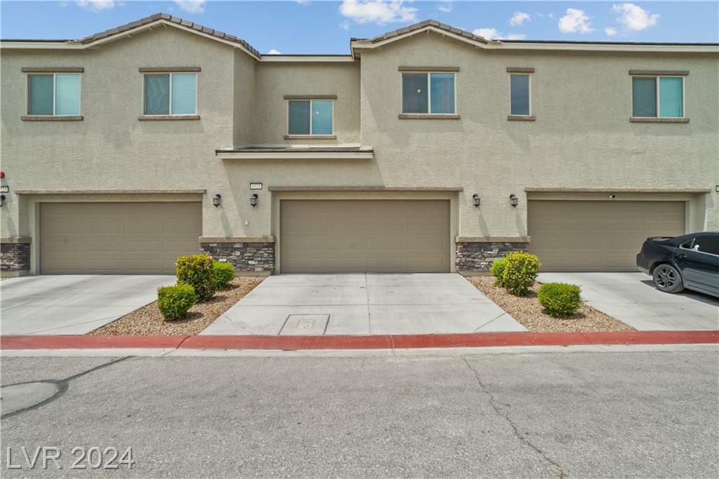 Property Photo:  6529 Classic Ridge Street  NV 89086 