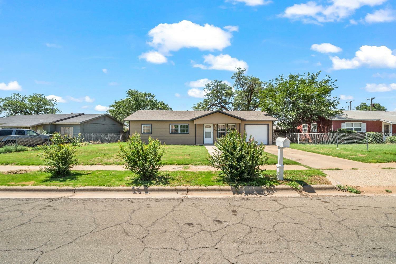 Property Photo:  2614 E Cornell Street  TX 79403 