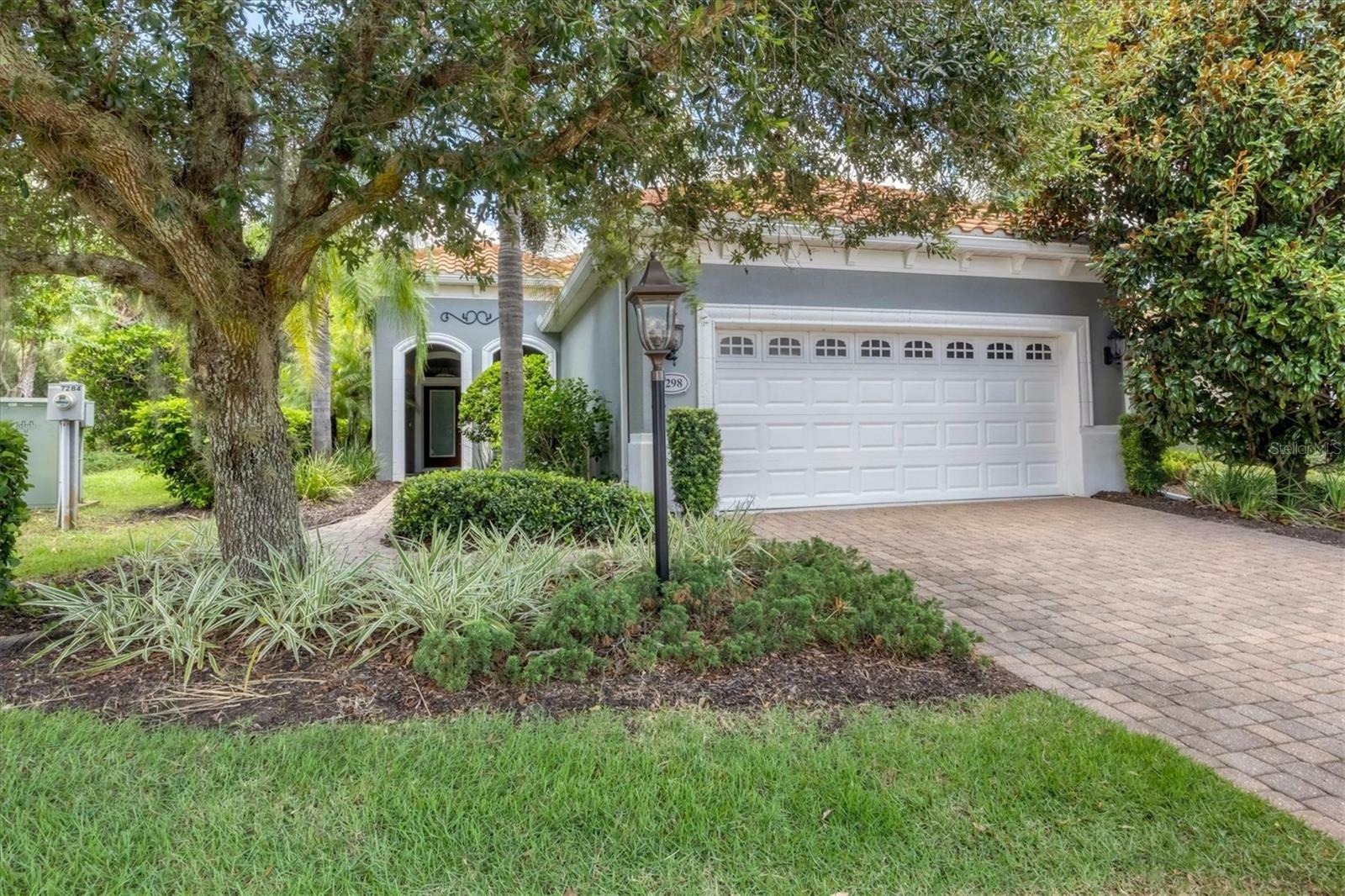 Property Photo:  7298 Belleisle Glen  FL 34202 