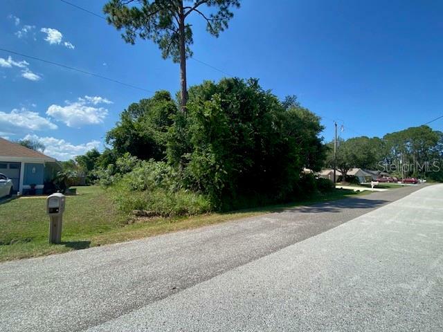 Property Photo:  17 Barkwood Lane  FL 32137 