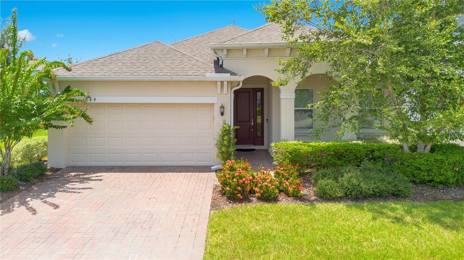 Property Photo: 1084 Castlevecchio Loop FL 32825