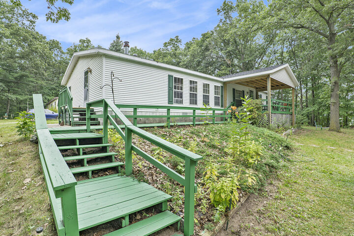 191 Wildwood  Newaygo MI 49337 photo