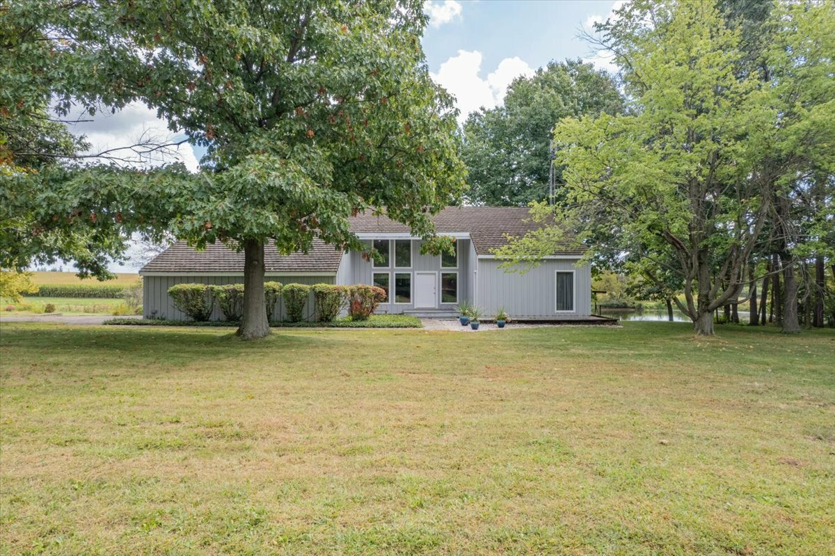 Property Photo: 3877 N 2450 East Road IL 61752
