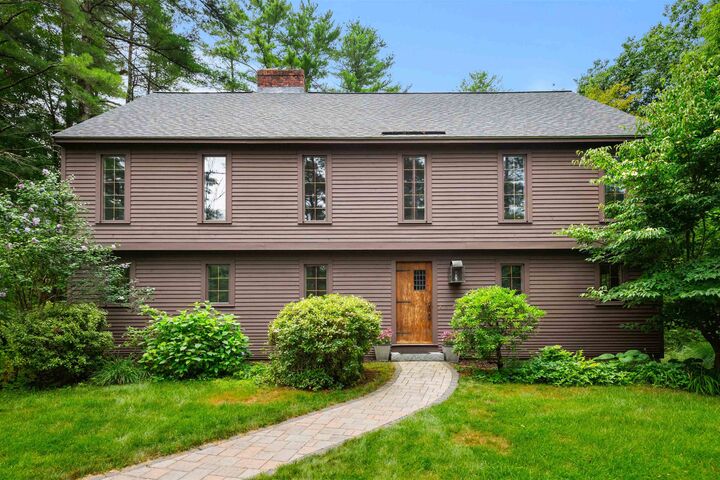 Property Photo:  126 Blanford Place  NH 03110 