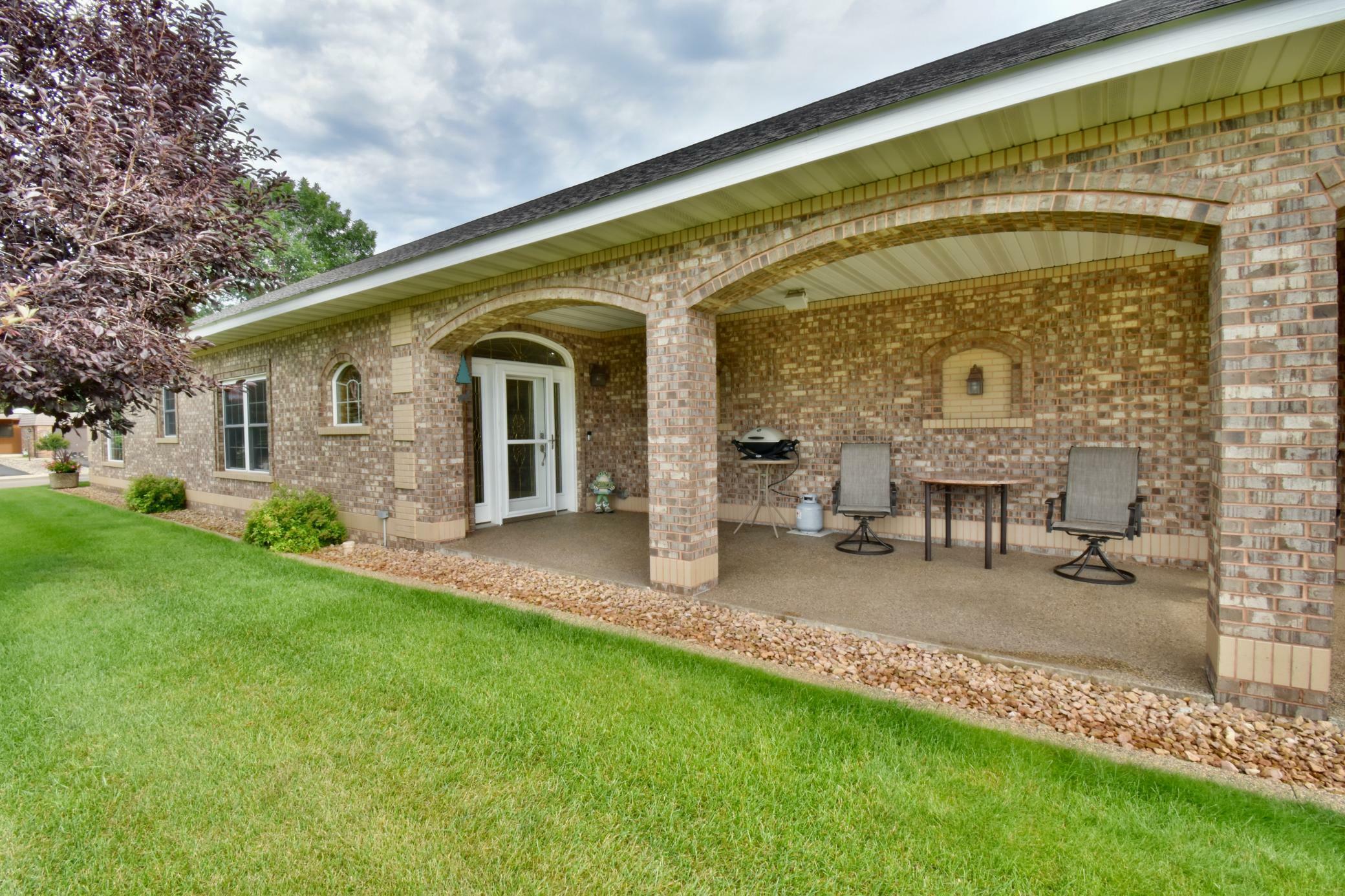 Property Photo:  324 Victoria Lane  MN 56387 