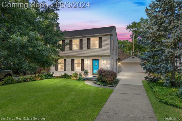 Property Photo:  923 Lakepointe Street  MI 48230 