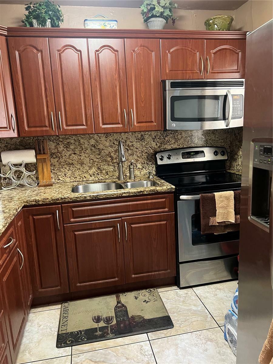 180 E 62nd St  Hialeah FL 33013 photo
